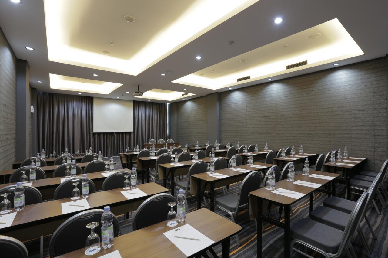 Kyriad Hotel Muraya Aceh Banda Aceh Extérieur photo